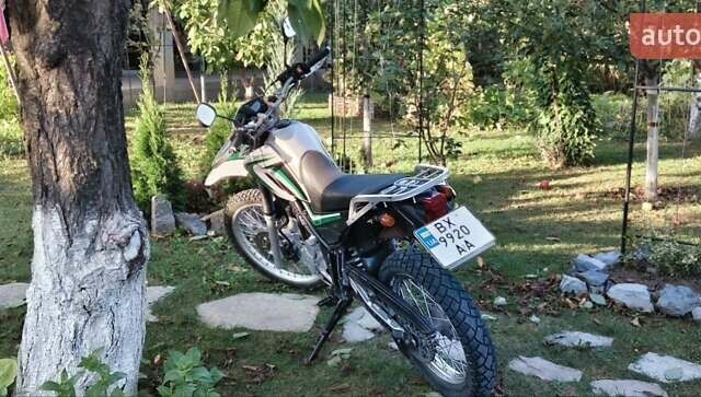 Белый Ямаха Serow 250, объемом двигателя 0 л и пробегом 32 тыс. км за 3500 $, фото 4 на Automoto.ua