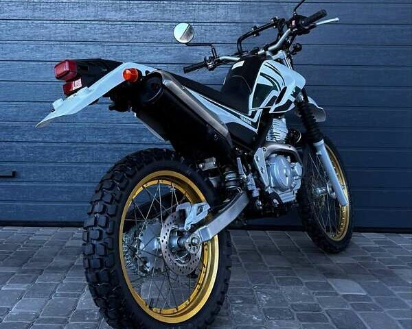 Білий Ямаха Serow 250, об'ємом двигуна 0.25 л та пробігом 4 тис. км за 4400 $, фото 4 на Automoto.ua