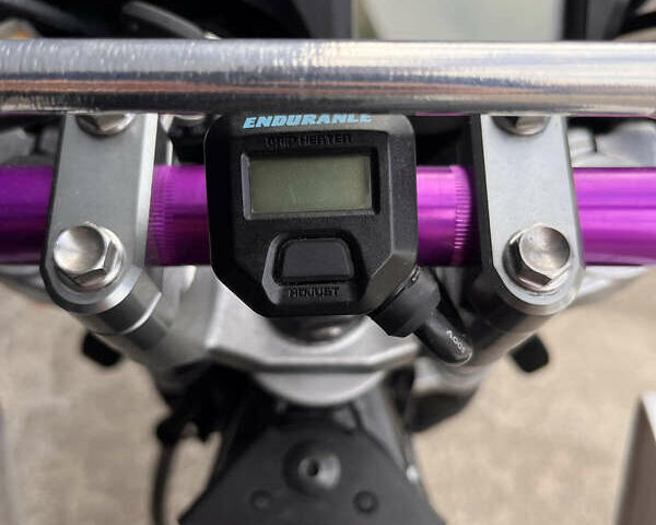 Белый Ямаха Serow 250, объемом двигателя 0.25 л и пробегом 38 тыс. км за 4000 $, фото 8 на Automoto.ua