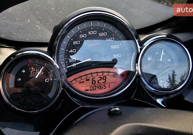 Белый Ямаха T-Max 500, объемом двигателя 0.5 л и пробегом 5 тыс. км за 6200 $, фото 7 на Automoto.ua