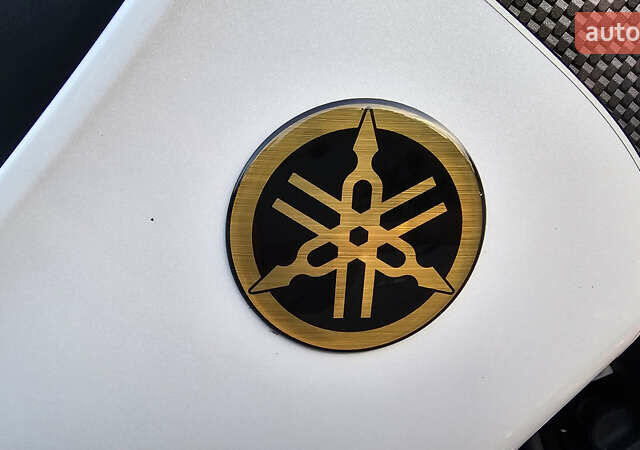 Белый Ямаха T-Max 500, объемом двигателя 0.5 л и пробегом 5 тыс. км за 6200 $, фото 13 на Automoto.ua