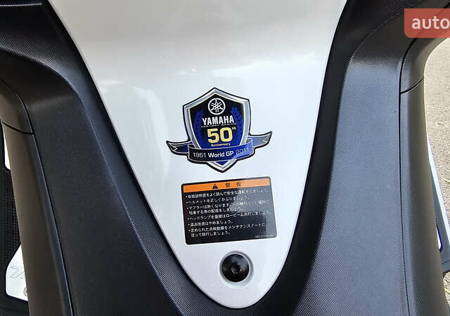 Белый Ямаха T-Max 500, объемом двигателя 0.5 л и пробегом 5 тыс. км за 6200 $, фото 9 на Automoto.ua