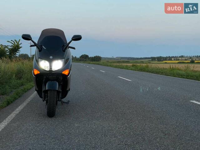 Чорний Ямаха T-Max 500, об'ємом двигуна 0.5 л та пробігом 33 тис. км за 4100 $, фото 2 на Automoto.ua