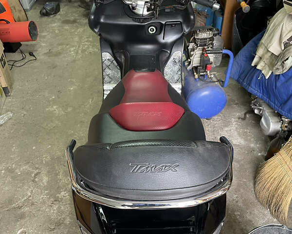 Черный Ямаха T-Max 500, объемом двигателя 0.5 л и пробегом 32 тыс. км за 4000 $, фото 3 на Automoto.ua