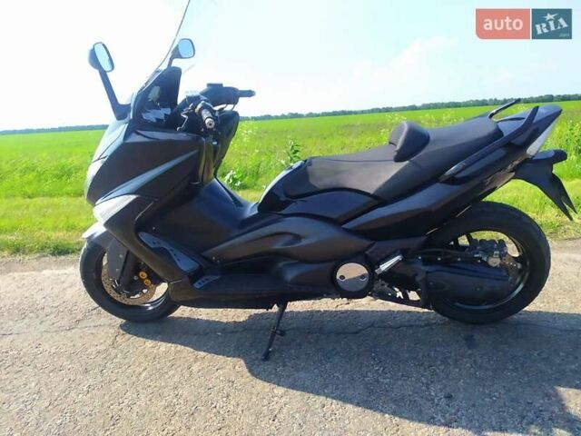 Черный Ямаха T-Max 500, объемом двигателя 0.5 л и пробегом 15 тыс. км за 2400 $, фото 2 на Automoto.ua