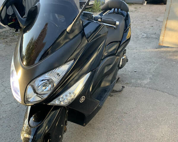 Черный Ямаха T-Max 500, объемом двигателя 0.5 л и пробегом 46 тыс. км за 4800 $, фото 4 на Automoto.ua
