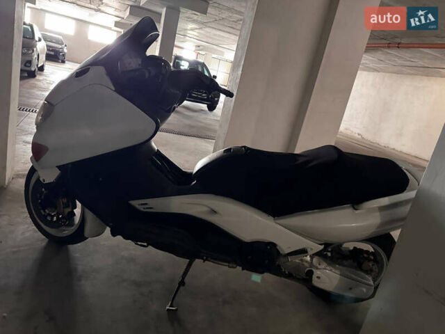 Ямаха T-Max 500, объемом двигателя 0.5 л и пробегом 31 тыс. км за 1100 $, фото 4 на Automoto.ua