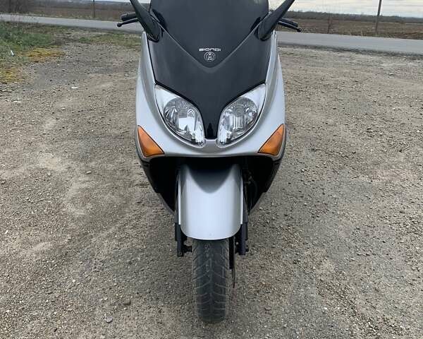 Ямаха T-Max 500, объемом двигателя 0.5 л и пробегом 67 тыс. км за 999 $, фото 1 на Automoto.ua