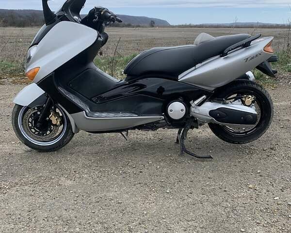 Ямаха T-Max 500, объемом двигателя 0.5 л и пробегом 67 тыс. км за 999 $, фото 2 на Automoto.ua
