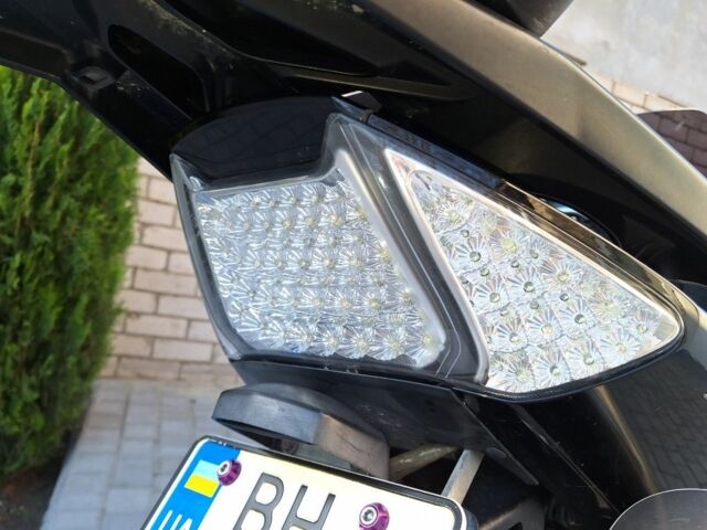 Ямаха T-Max 500, об'ємом двигуна 0.5 л та пробігом 0 тис. км за 6500 $, фото 9 на Automoto.ua