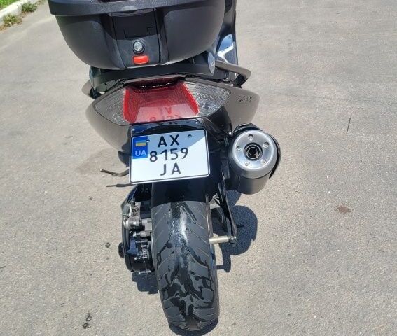 Ямаха T-Max 500, объемом двигателя 0.5 л и пробегом 0 тыс. км за 4500 $, фото 5 на Automoto.ua