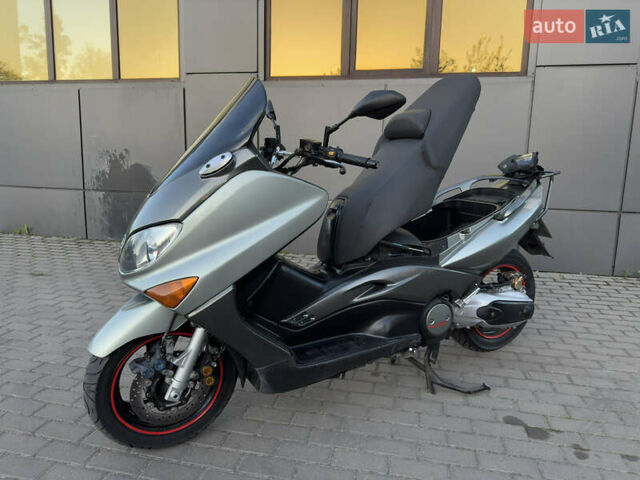 Серый Ямаха T-Max 500, объемом двигателя 0.5 л и пробегом 30 тыс. км за 2200 $, фото 20 на Automoto.ua