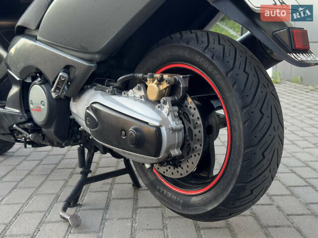 Серый Ямаха T-Max 500, объемом двигателя 0.5 л и пробегом 30 тыс. км за 2200 $, фото 5 на Automoto.ua