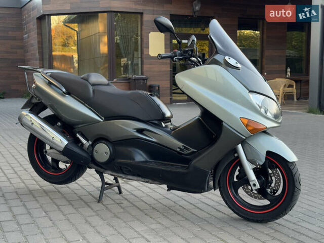 Серый Ямаха T-Max 500, объемом двигателя 0.5 л и пробегом 30 тыс. км за 2200 $, фото 3 на Automoto.ua