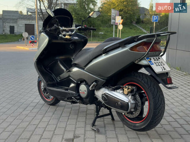 Серый Ямаха T-Max 500, объемом двигателя 0.5 л и пробегом 30 тыс. км за 2200 $, фото 4 на Automoto.ua