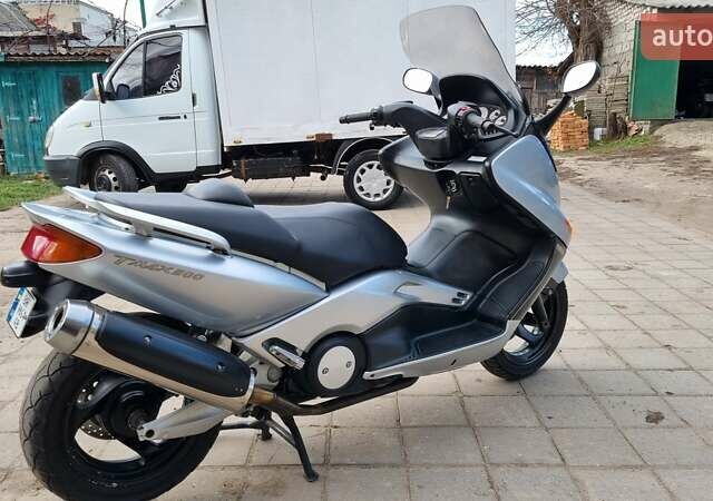 Серый Ямаха T-Max 500, объемом двигателя 0 л и пробегом 15 тыс. км за 3050 $, фото 4 на Automoto.ua