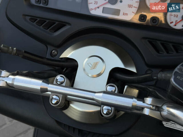 Серый Ямаха T-Max 500, объемом двигателя 0.5 л и пробегом 30 тыс. км за 2200 $, фото 15 на Automoto.ua