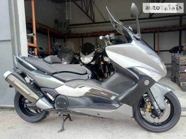 Серый Ямаха T-Max 500, объемом двигателя 0.5 л и пробегом 23 тыс. км за 5200 $, фото 3 на Automoto.ua