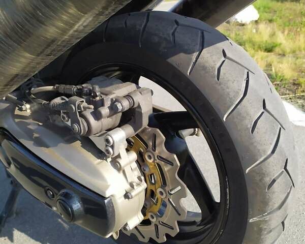Синий Ямаха T-Max 500, объемом двигателя 0.5 л и пробегом 40 тыс. км за 4700 $, фото 1 на Automoto.ua