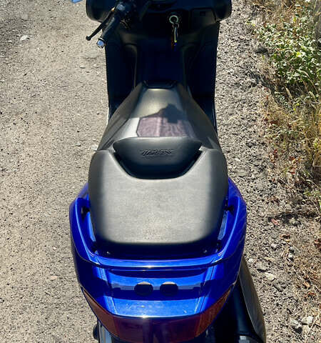 Синий Ямаха T-Max 500, объемом двигателя 0.5 л и пробегом 27 тыс. км за 4300 $, фото 4 на Automoto.ua
