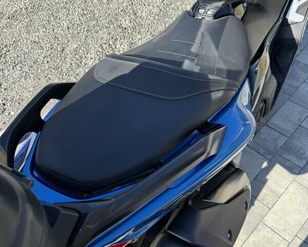Синий Ямаха T-Max 500, объемом двигателя 0 л и пробегом 3 тыс. км за 4200 $, фото 5 на Automoto.ua