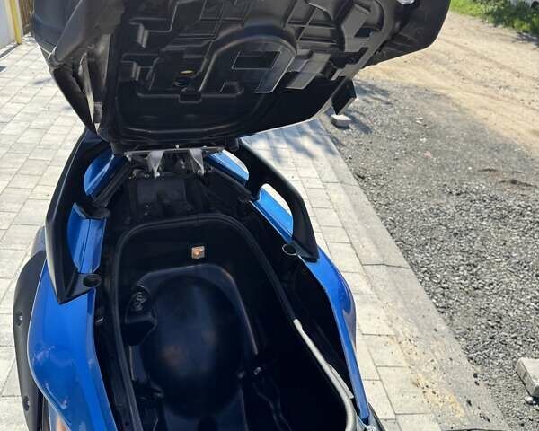 Синий Ямаха T-Max 500, объемом двигателя 0 л и пробегом 3 тыс. км за 4200 $, фото 8 на Automoto.ua