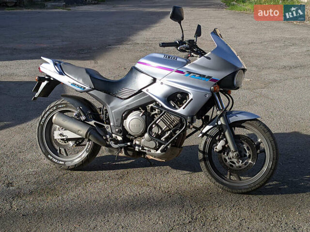 Серый Ямаха TDM 850, объемом двигателя 0.85 л и пробегом 68 тыс. км за 2800 $, фото 6 на Automoto.ua