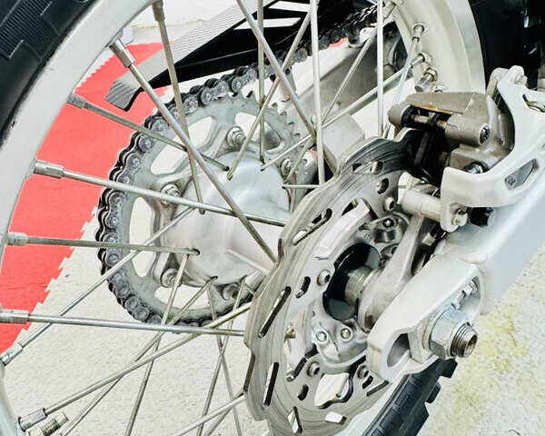 Чорний Ямаха WR 250F, об'ємом двигуна 0.25 л та пробігом 29 тис. км за 5400 $, фото 19 на Automoto.ua