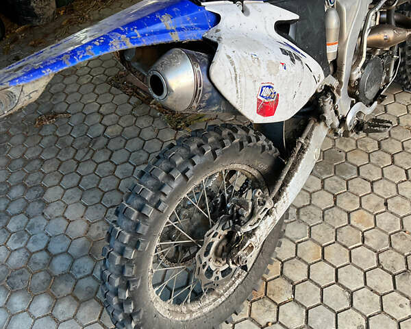 Синий Ямаха WR 250F, объемом двигателя 0.25 л и пробегом 100 тыс. км за 4200 $, фото 1 на Automoto.ua