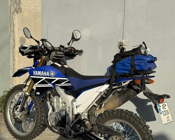 Синий Ямаха WR 250R, объемом двигателя 0.25 л и пробегом 19 тыс. км за 5200 $, фото 2 на Automoto.ua