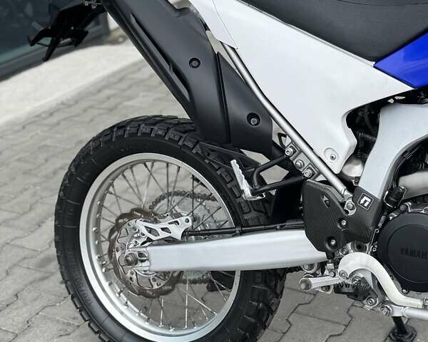 Синий Ямаха WR 250R, объемом двигателя 0.25 л и пробегом 27 тыс. км за 6799 $, фото 15 на Automoto.ua