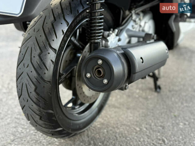 Білий Ямаха X-Max 250, об'ємом двигуна 0.25 л та пробігом 26 тис. км за 4500 $, фото 12 на Automoto.ua