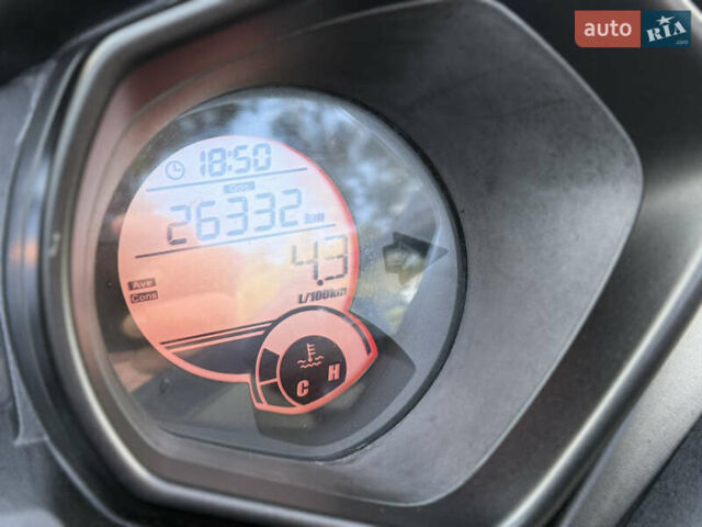 Білий Ямаха X-Max 250, об'ємом двигуна 0.25 л та пробігом 26 тис. км за 4500 $, фото 21 на Automoto.ua