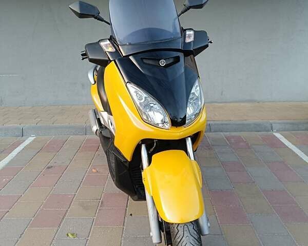 Жовтий Ямаха X-Max 250, об'ємом двигуна 0.25 л та пробігом 61 тис. км за 1850 $, фото 1 на Automoto.ua