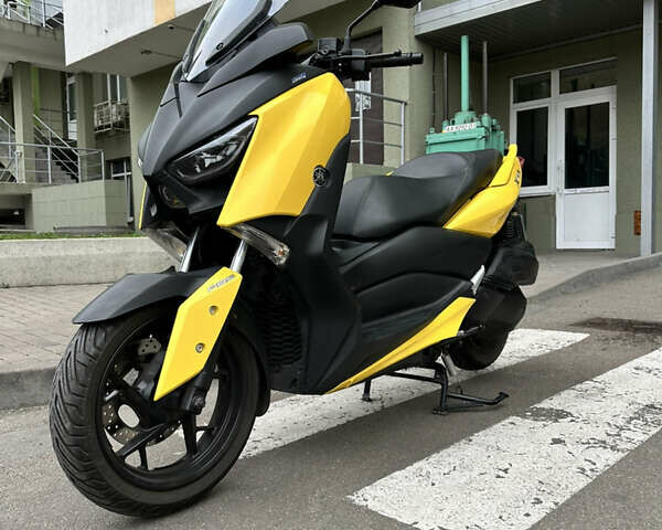 Желтый Ямаха X-Max 250, объемом двигателя 0.25 л и пробегом 15 тыс. км за 4000 $, фото 3 на Automoto.ua