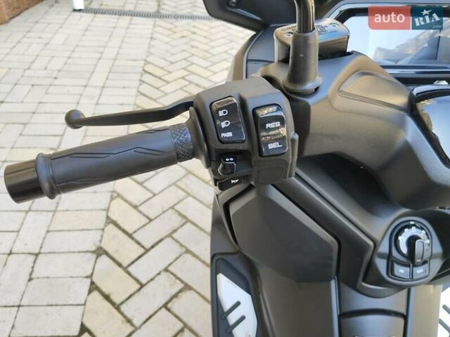 Ямаха X-Max 300, объемом двигателя 0 л и пробегом 11 тыс. км за 7500 $, фото 15 на Automoto.ua