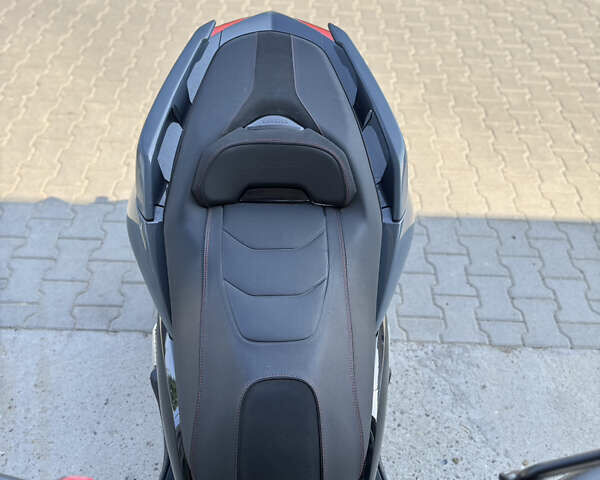 Сірий Ямаха X-Max 300, об'ємом двигуна 0 л та пробігом 5 тис. км за 6900 $, фото 3 на Automoto.ua