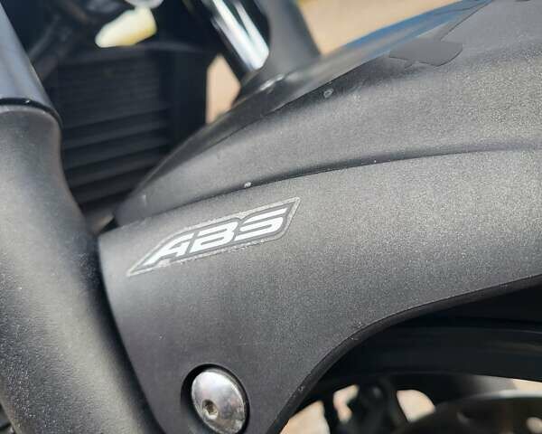 Ямаха XJ6 2010 у Кременчуге на Automoto.ua Чорний Ямаха XJ6, об'ємом двигуна 0.6 л та пробігом 30 тис. км за 5500 $, фото 2 на Automoto.ua