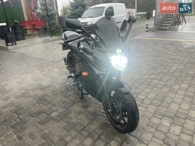 Чорний Ямаха XJ6, об'ємом двигуна 0.6 л та пробігом 37 тис. км за 6400 $, фото 1 на Automoto.ua