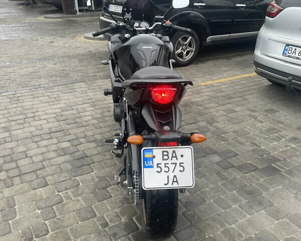 Чорний Ямаха XJ6, об'ємом двигуна 0.6 л та пробігом 37 тис. км за 6400 $, фото 2 на Automoto.ua