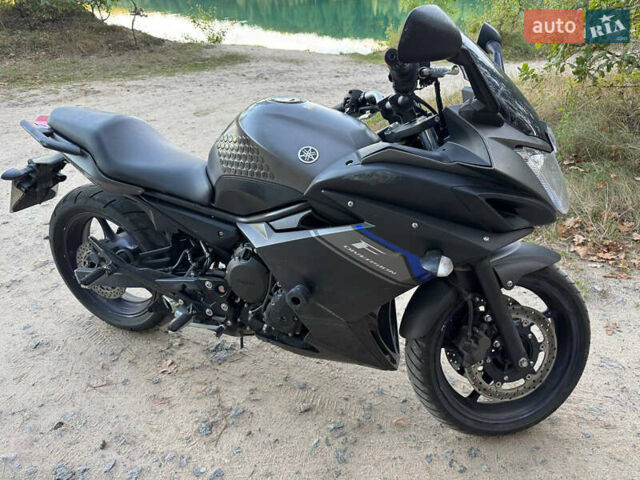 Серый Ямаха XJ6, объемом двигателя 0.6 л и пробегом 34 тыс. км за 5200 $, фото 1 на Automoto.ua