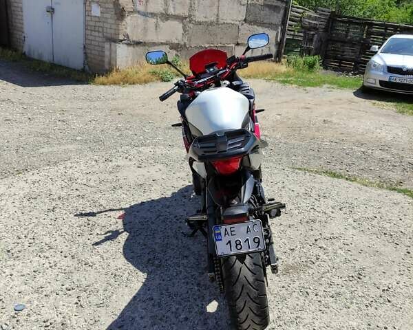 Белый Ямаха XJ6 Diversion, объемом двигателя 0 л и пробегом 25 тыс. км за 6200 $, фото 16 на Automoto.ua