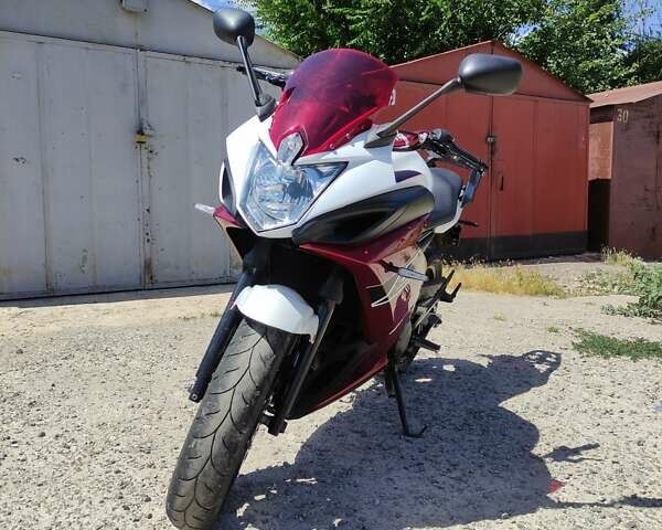 Белый Ямаха XJ6 Diversion, объемом двигателя 0 л и пробегом 25 тыс. км за 6200 $, фото 3 на Automoto.ua