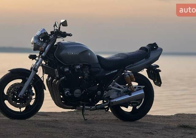 Серый Ямаха XJR 1300, объемом двигателя 0 л и пробегом 30 тыс. км за 5492 $, фото 4 на Automoto.ua