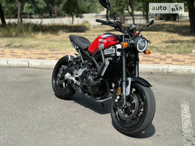 Ямаха XSR 2018 в Одессе на Automoto.ua Красный Ямаха XSR, объемом двигателя 0.9 л и пробегом 3 тыс. км за 10499 $, фото 10 на Automoto.ua