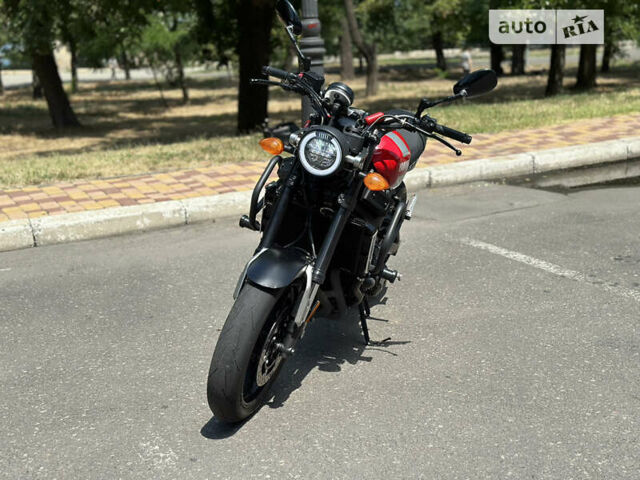 Ямаха XSR 2018 в Одессе на Automoto.ua Красный Ямаха XSR, объемом двигателя 0.9 л и пробегом 3 тыс. км за 10499 $, фото 25 на Automoto.ua