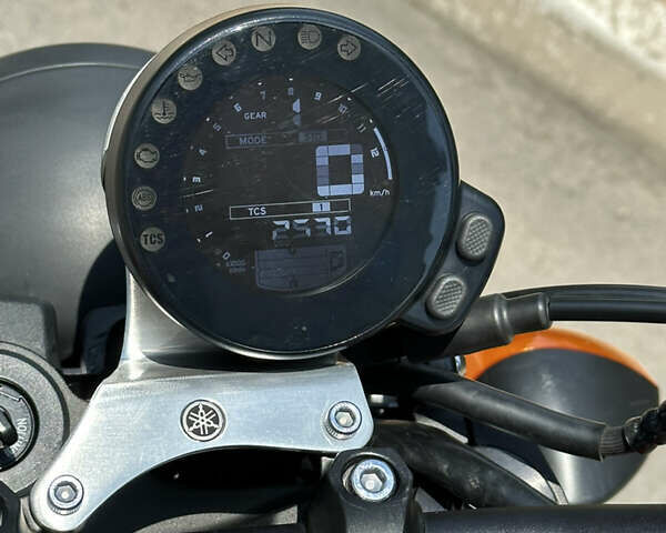 Ямаха XSR 2018 в Одессе на Automoto.ua Красный Ямаха XSR, объемом двигателя 0.9 л и пробегом 3 тыс. км за 10499 $, фото 32 на Automoto.ua