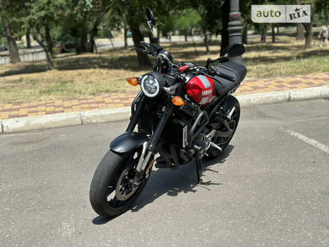 Ямаха XSR 2018 в Одессе на Automoto.ua Красный Ямаха XSR, объемом двигателя 0.9 л и пробегом 3 тыс. км за 10499 $, фото 24 на Automoto.ua