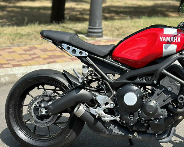 Красный Ямаха XSR, объемом двигателя 0.9 л и пробегом 3 тыс. км за 10499 $, фото 4 на Automoto.ua
