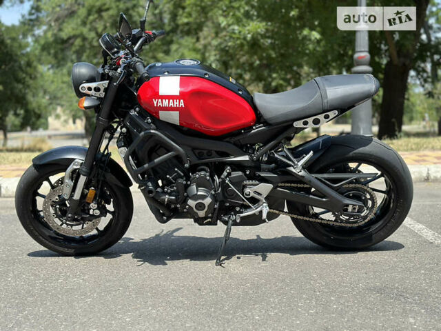 Ямаха XSR 2018 в Одессе на Automoto.ua Красный Ямаха XSR, объемом двигателя 0.9 л и пробегом 3 тыс. км за 10499 $, фото 28 на Automoto.ua